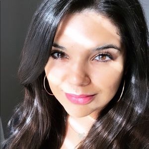 Meet your Posher, Naomi